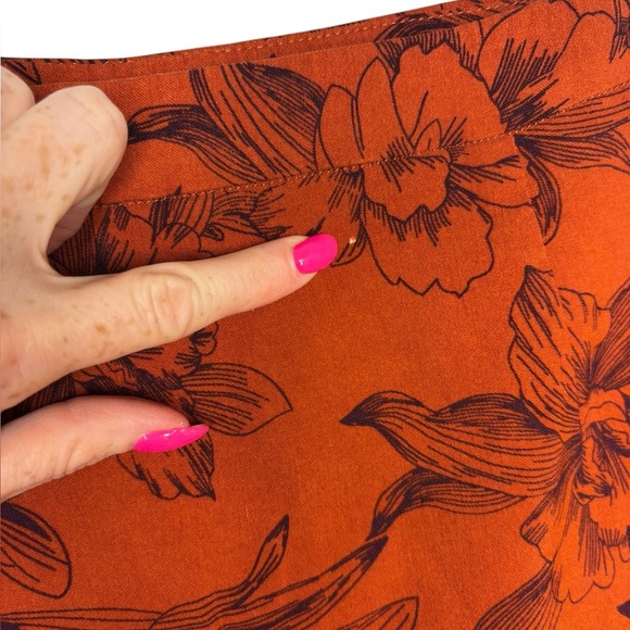 Margaret M Casual A Line Stretch Floral Skirt Size M Rust Orange - Picture 5 of 9